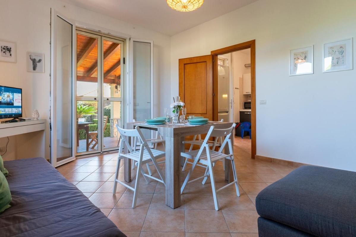 Villa Plumeria Campofelice Di Roccella Exterior foto